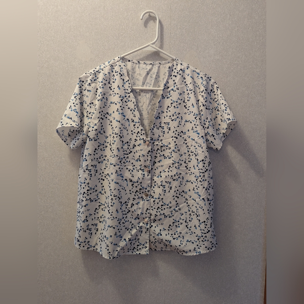 SHEIN Floral Button Up Blouse